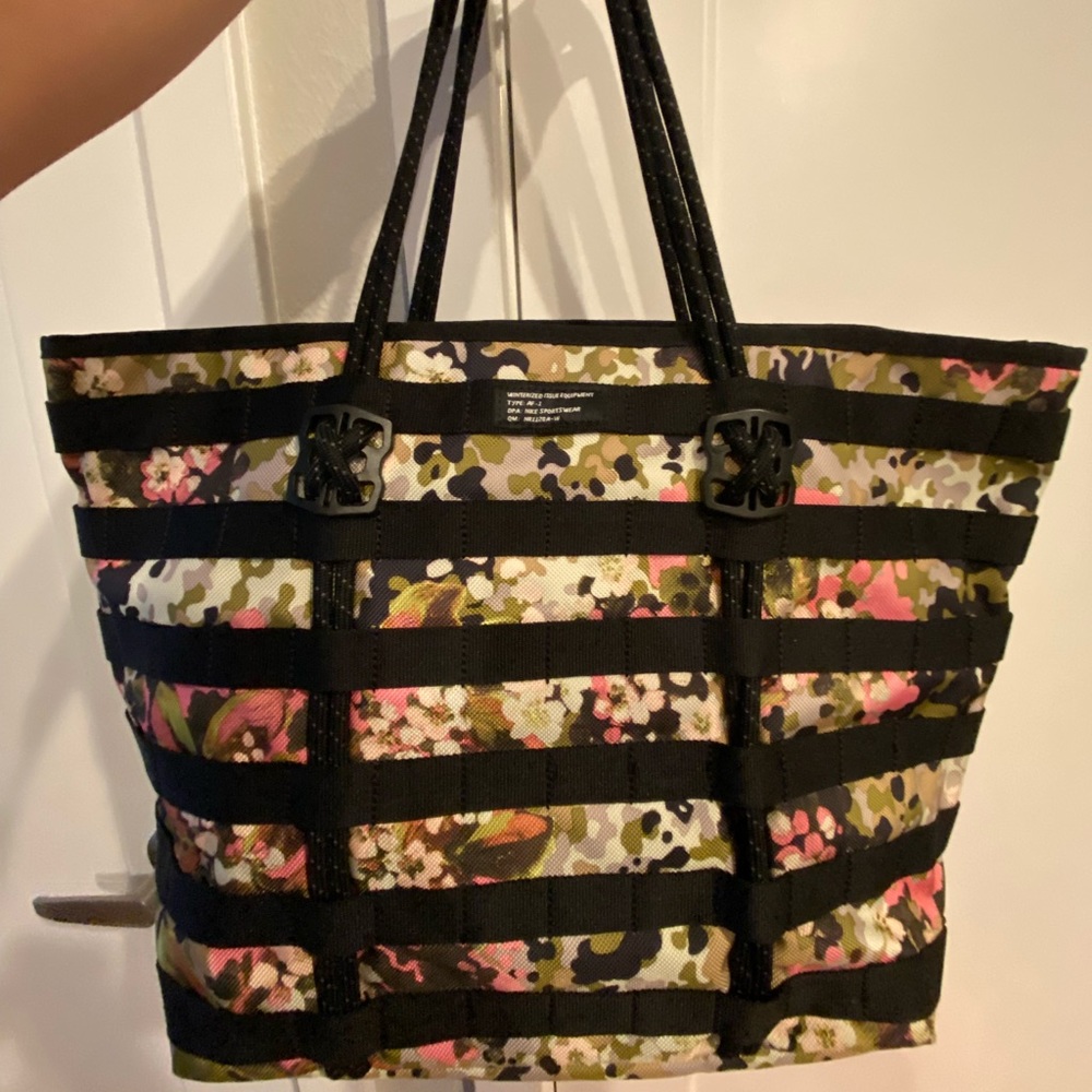 Nike floral camp tote bag